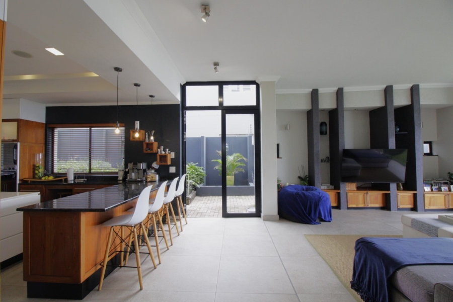 5 Bedroom Property for Sale in Humerail Eastern Cape